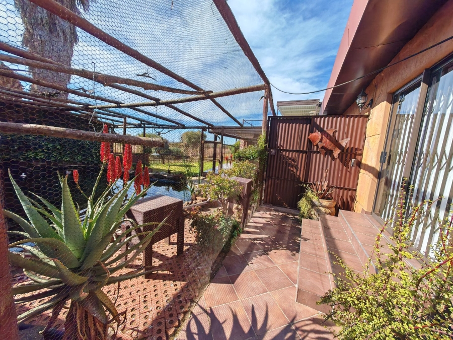 6 Bedroom Property for Sale in Dan Pienaar Free State